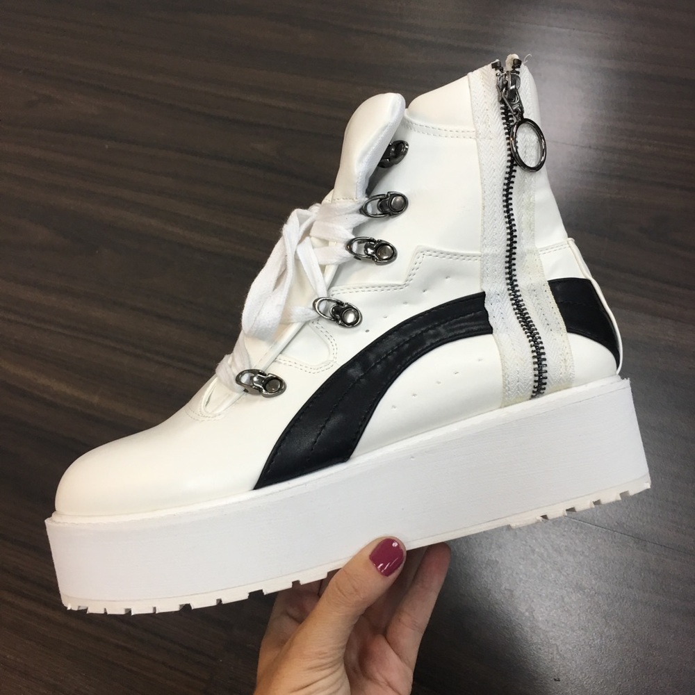 White platform grunge boot - Picture 3 of 7